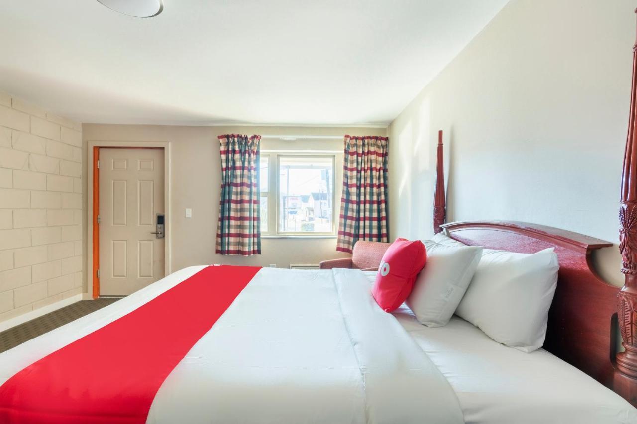 Oyo Hotel Malden Ma Broadway Extérieur photo